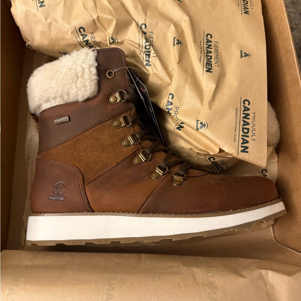 Kamik Brown Lace Up Boots with White Fur